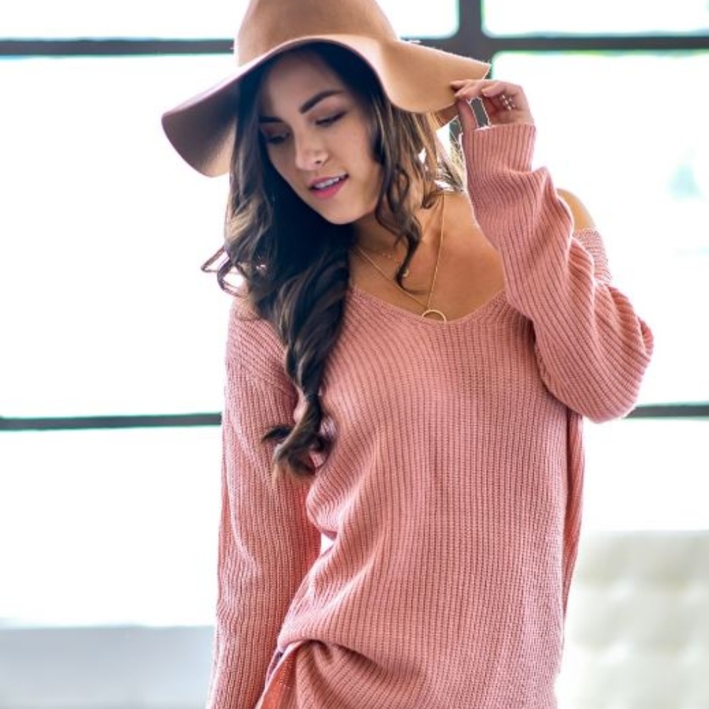 *SALE!* CHIC Cross Back Slouchy/Oversized Sweater